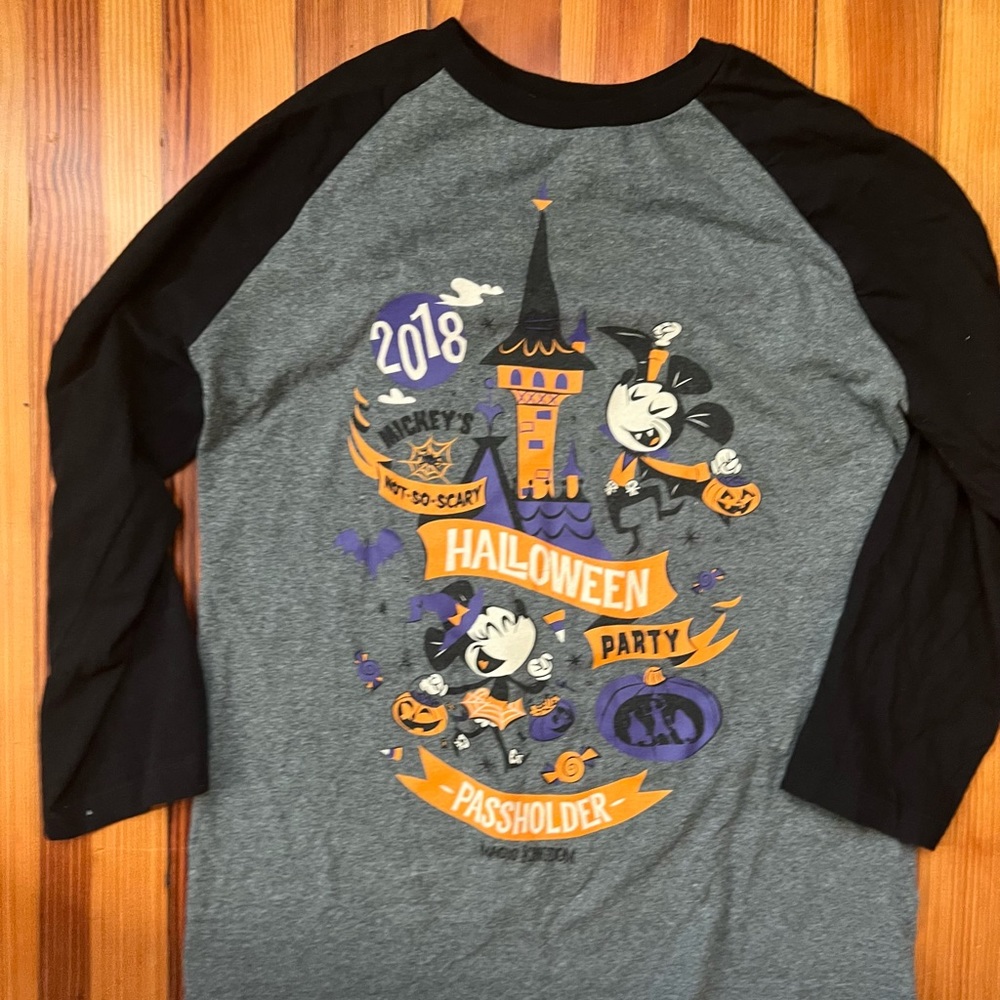 2018 Mickey’s not so scary Halloween party passholder raglan shirt